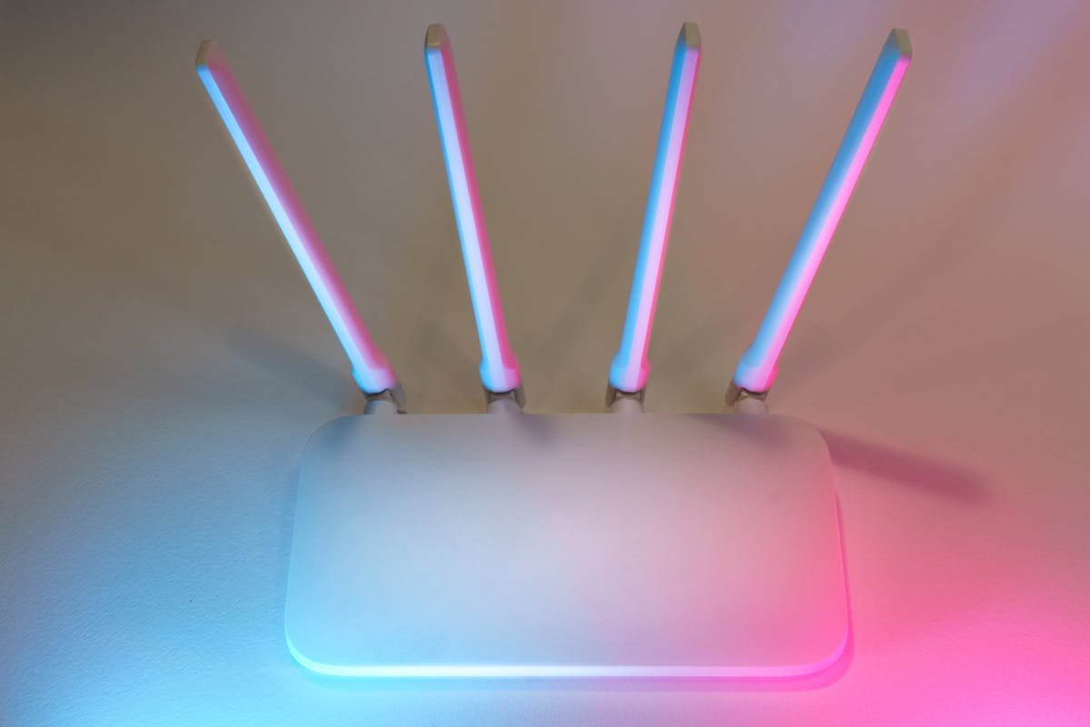 Router WiFi profesional con LEDs iluminados